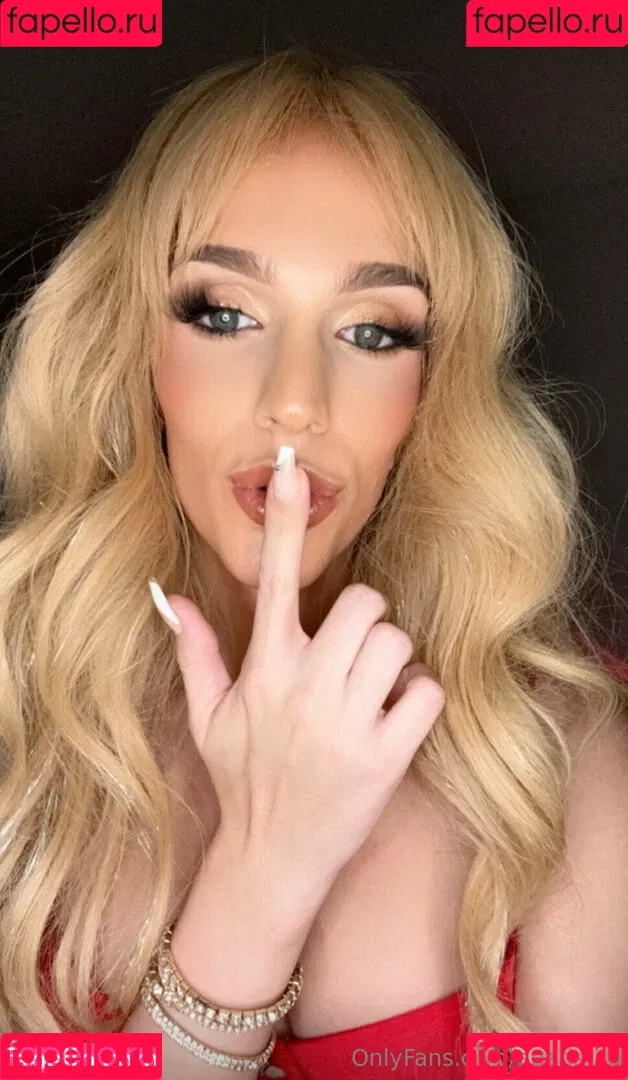 aparisi.ts Onlyfans Photo Gallery 