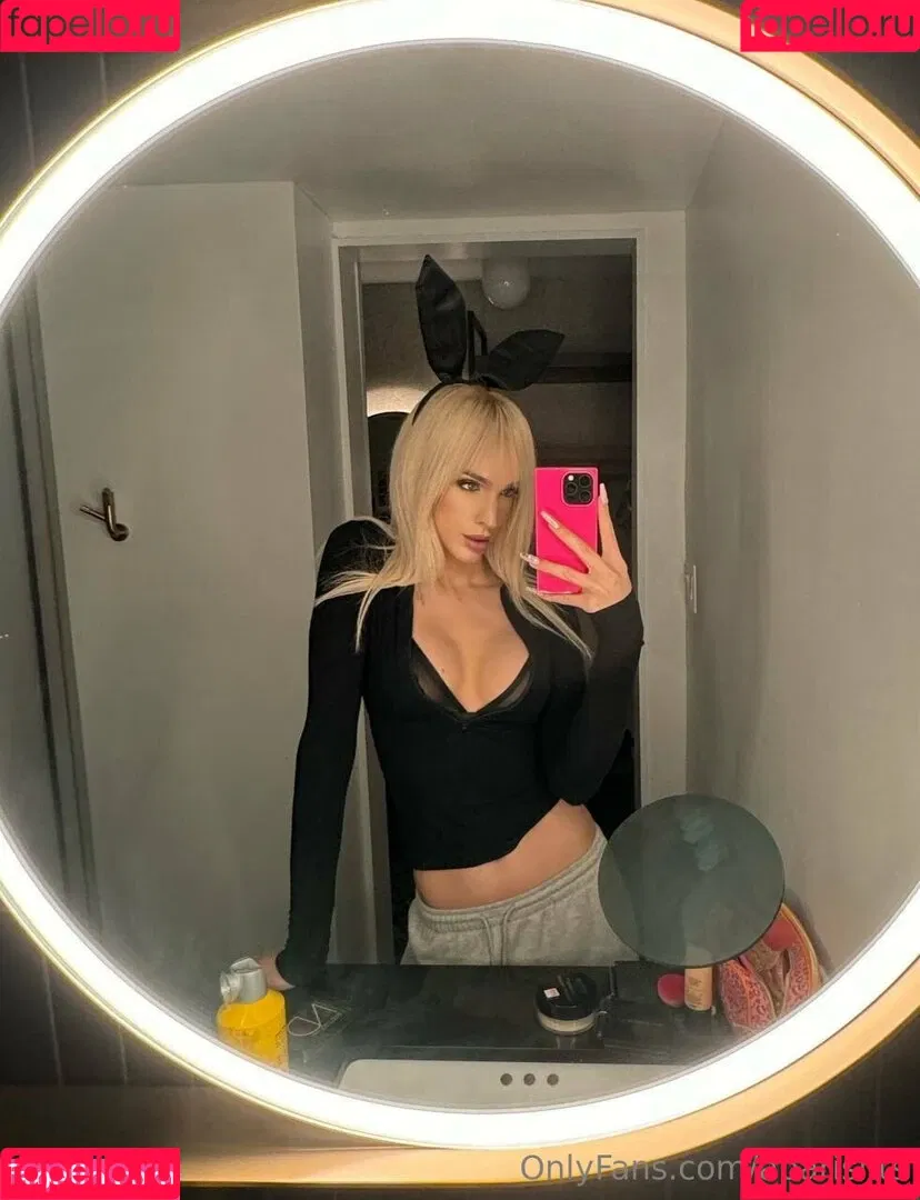 aparisi.ts Onlyfans Photo Gallery 