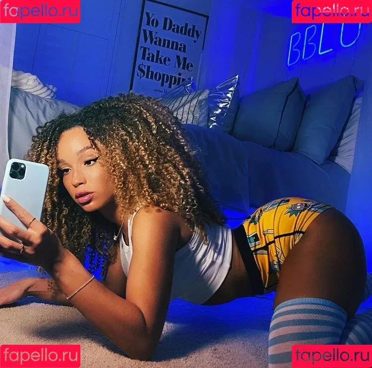 Anabella Carrasco Onlyfans Photo Gallery 
