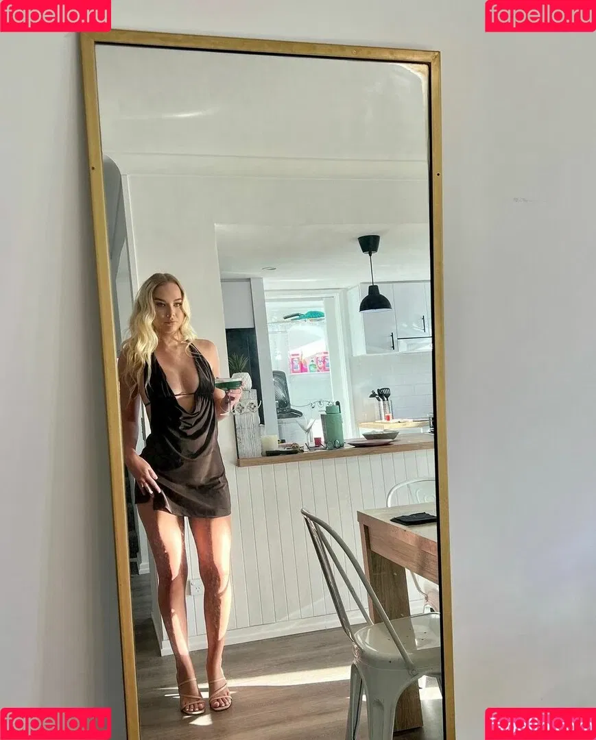 Kara Mia Van Pletzen Onlyfans Photo Gallery 