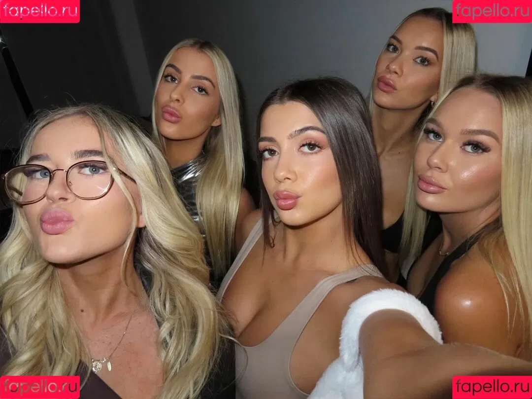 Kara Mia Van Pletzen Onlyfans Photo Gallery 