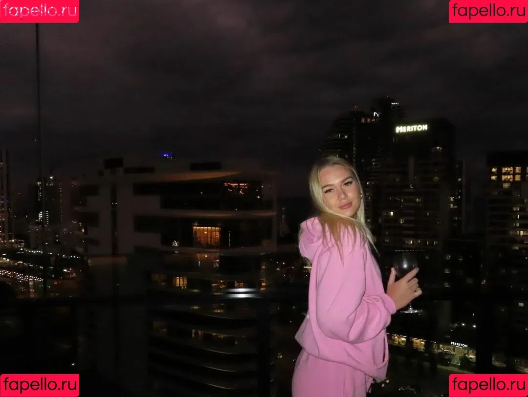 Kara Mia Van Pletzen Onlyfans Photo Gallery 