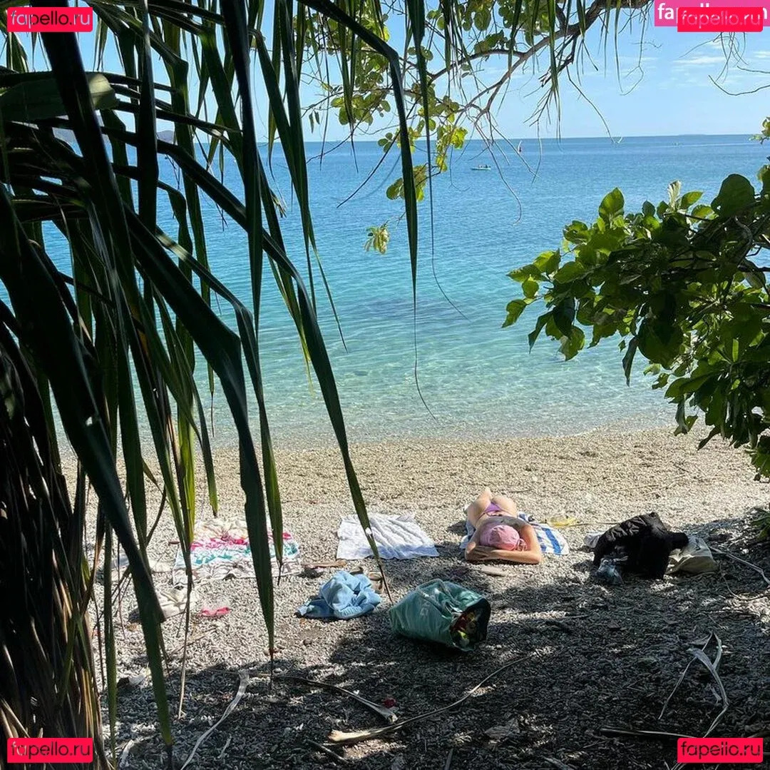 Kara Mia Van Pletzen Onlyfans Photo Gallery 