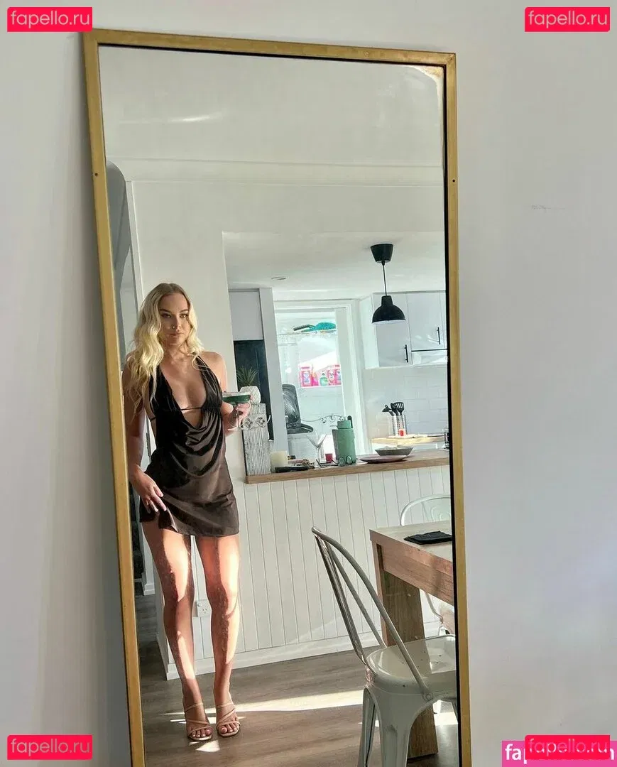 Kara Mia Van Pletzen Onlyfans Photo Gallery 