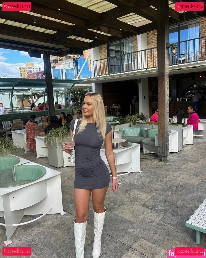 Kara Mia Van Pletzen Onlyfans Photo Gallery 