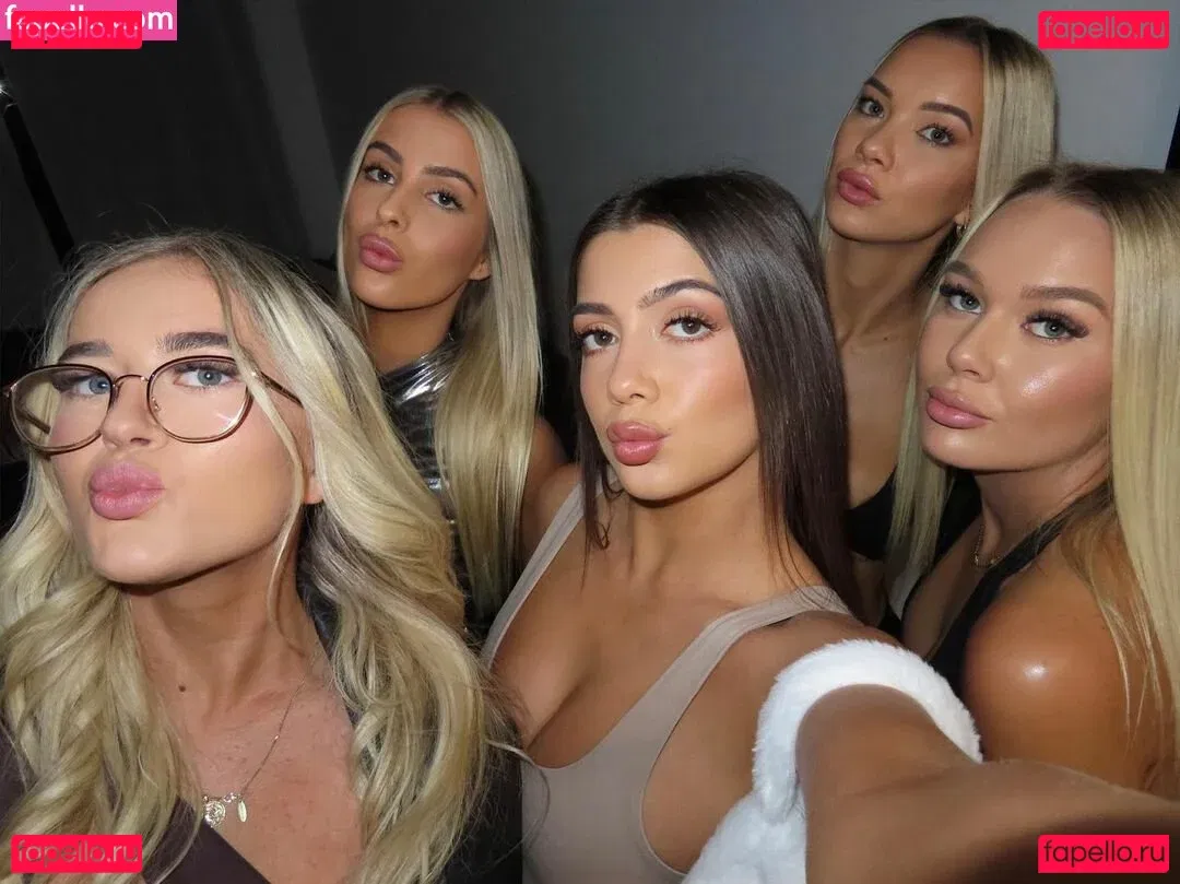 Kara Mia Van Pletzen Onlyfans Photo Gallery 