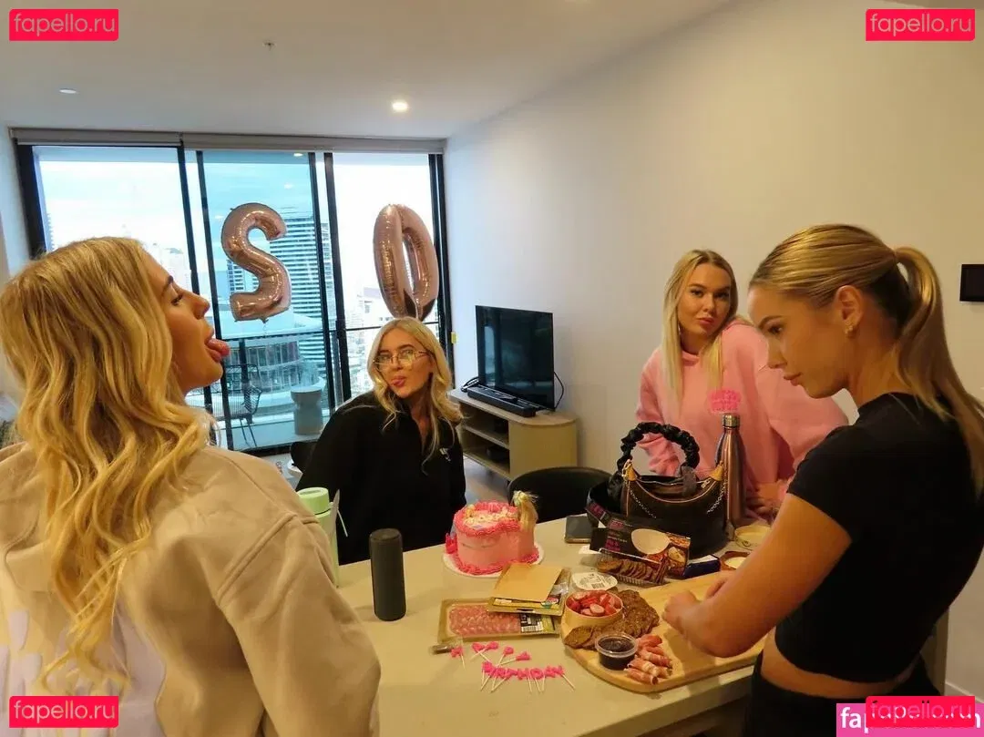 Kara Mia Van Pletzen Onlyfans Photo Gallery 