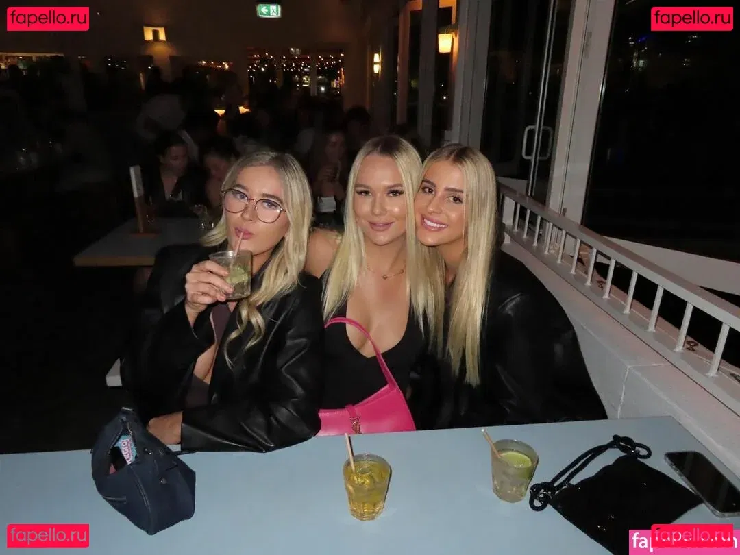 Kara Mia Van Pletzen Onlyfans Photo Gallery 