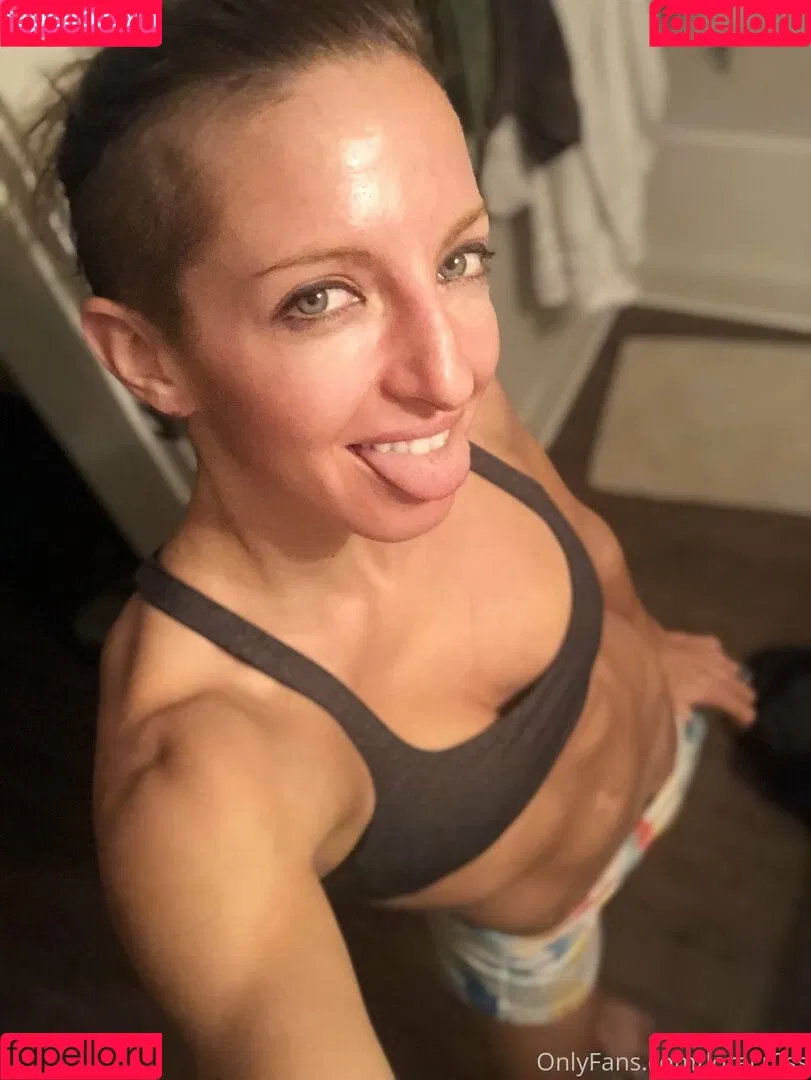 loracr0ss Onlyfans Photo Gallery 
