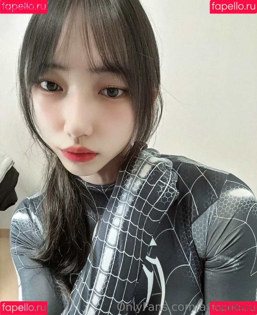 ayoung20 Onlyfans Photo Gallery 