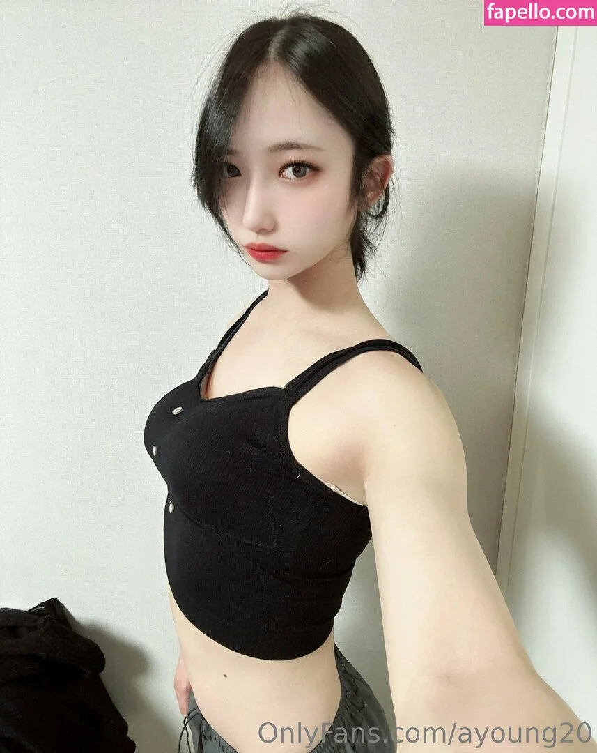 ayoung20 Onlyfans Photo Gallery 