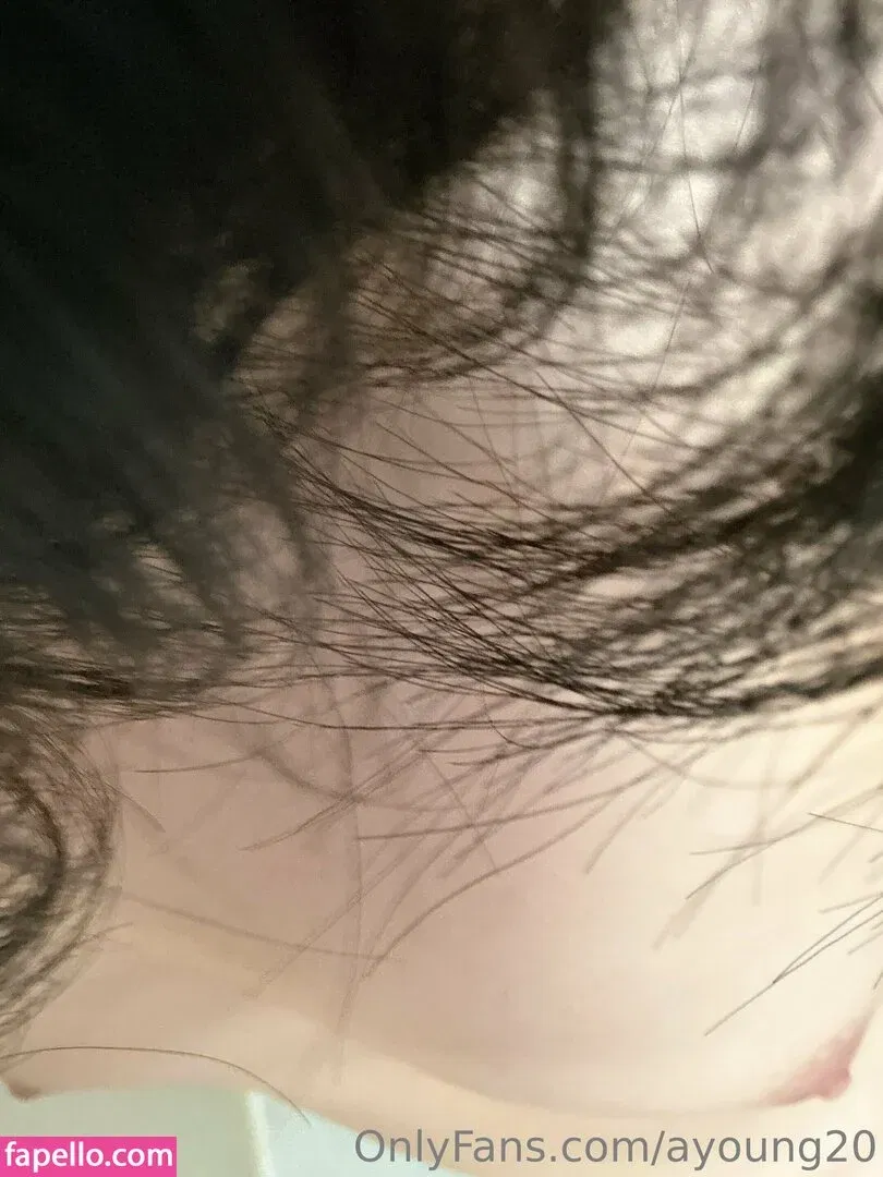 ayoung20 Onlyfans Photo Gallery 