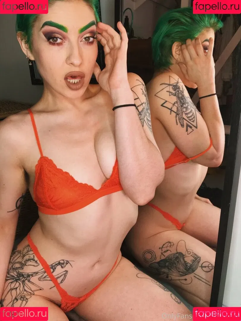 lolobrow Onlyfans Photo Gallery 