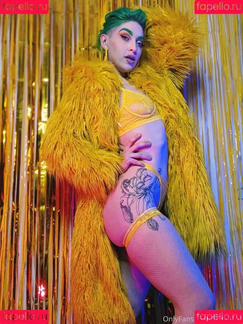 lolobrow Onlyfans Photo Gallery 