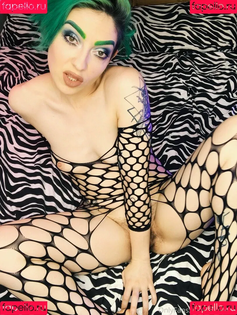 lolobrow Onlyfans Photo Gallery 