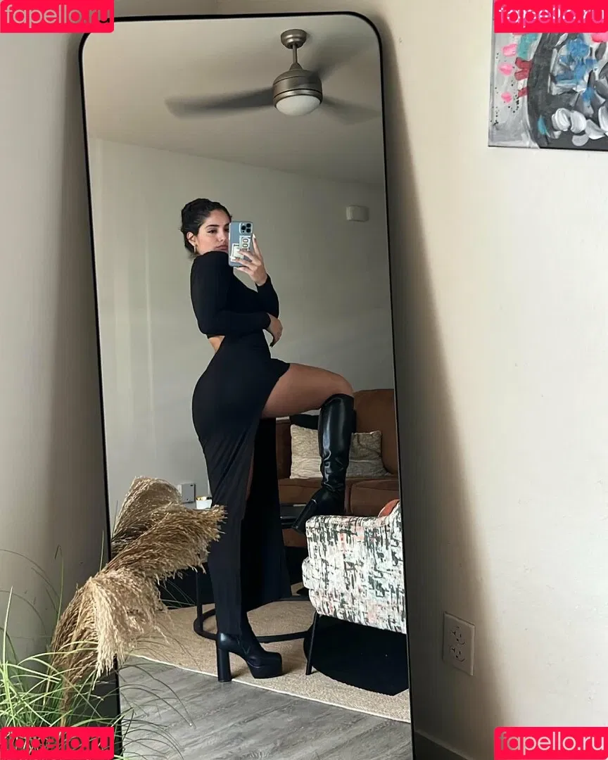 Isabella Ladera Onlyfans Photo Gallery 