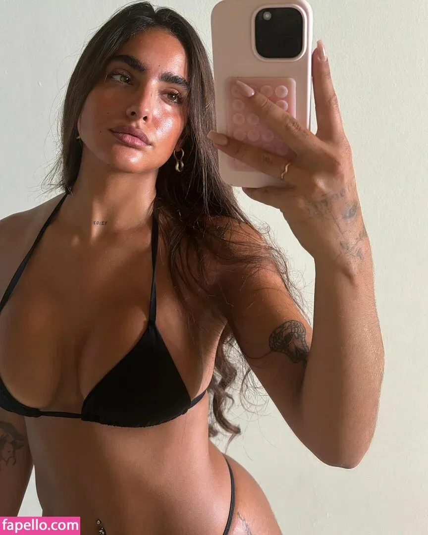 Isabella Ladera Onlyfans Photo Gallery 