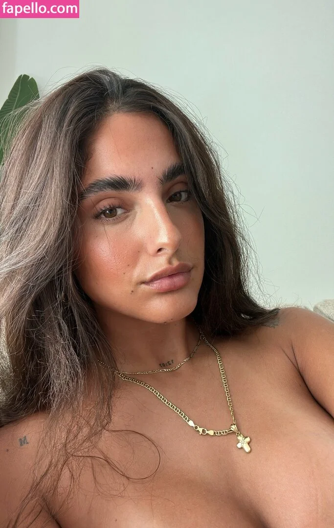 Isabella Ladera Onlyfans Photo Gallery 