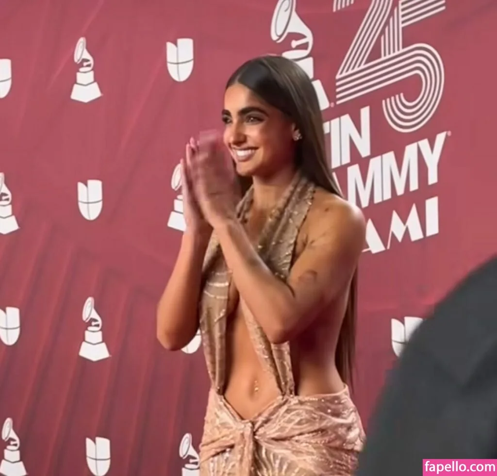 Isabella Ladera Onlyfans Photo Gallery 