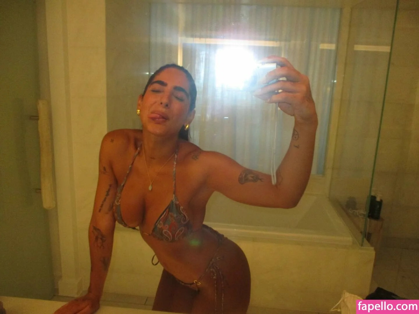 Isabella Ladera Onlyfans Photo Gallery 