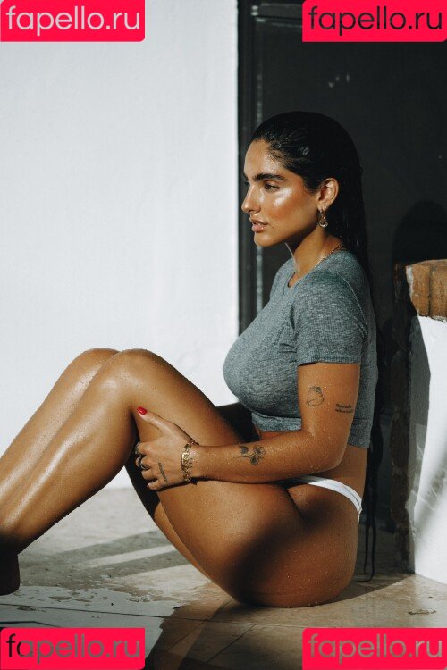 Isabella Ladera Onlyfans Photo Gallery 