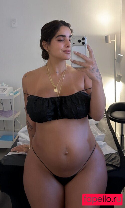 Isabella Ladera Nude Onlyfans Photo 5