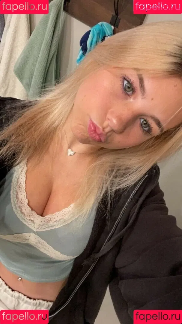 ari_booooooooooo Onlyfans Photo Gallery 