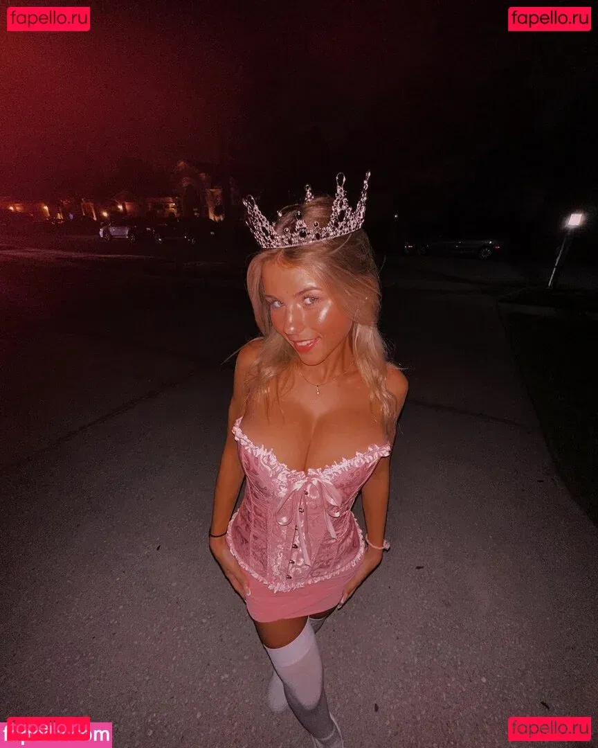 ari_booooooooooo Onlyfans Photo Gallery 