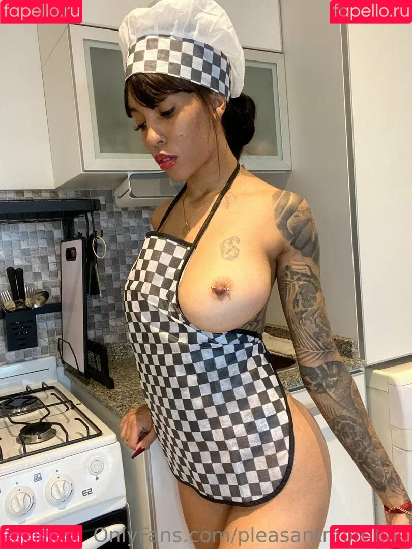 pleasantmorenaa Onlyfans Photo Gallery 