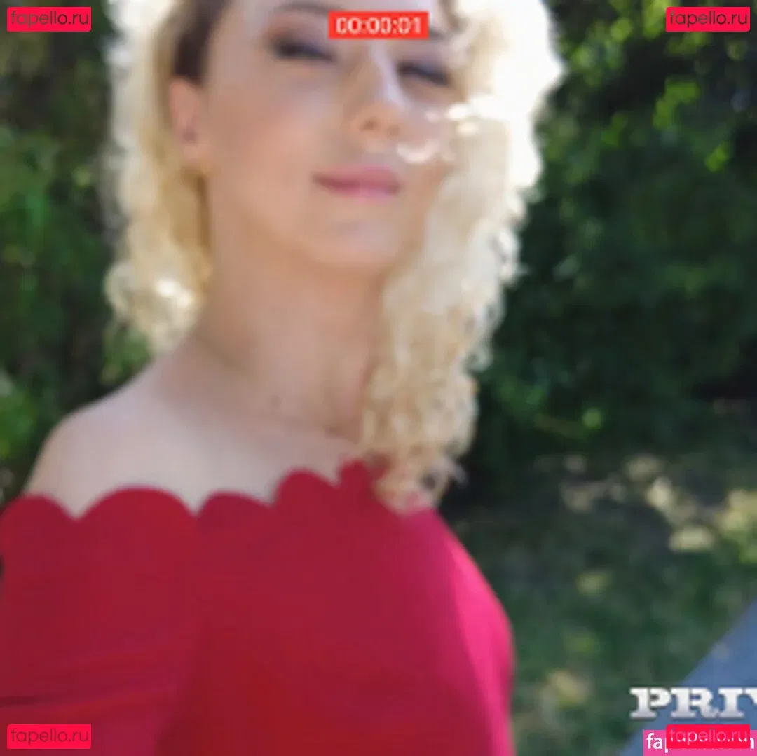 Isabella De Laa Onlyfans Photo Gallery 