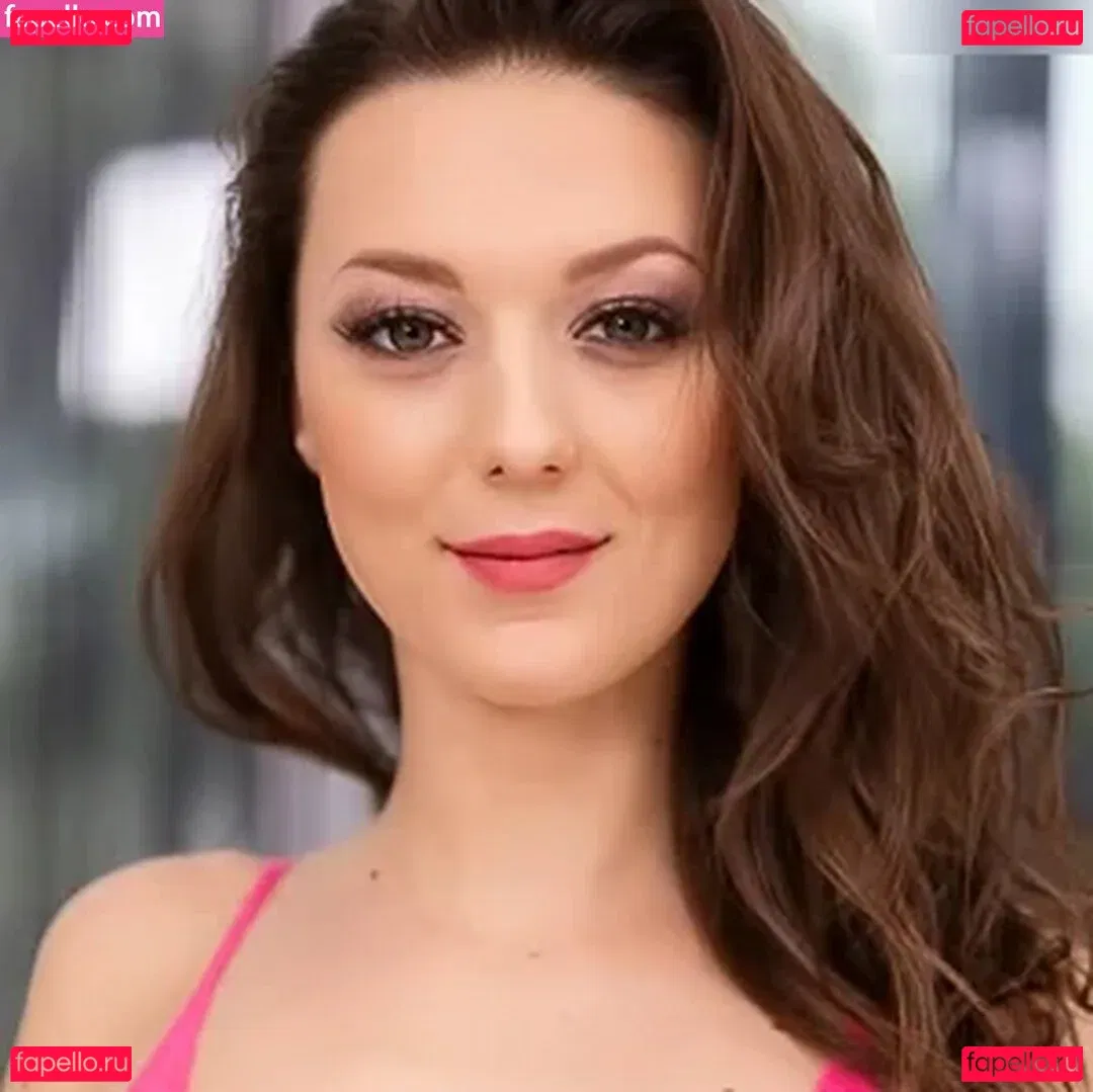 Isabella De Laa Onlyfans Photo Gallery 