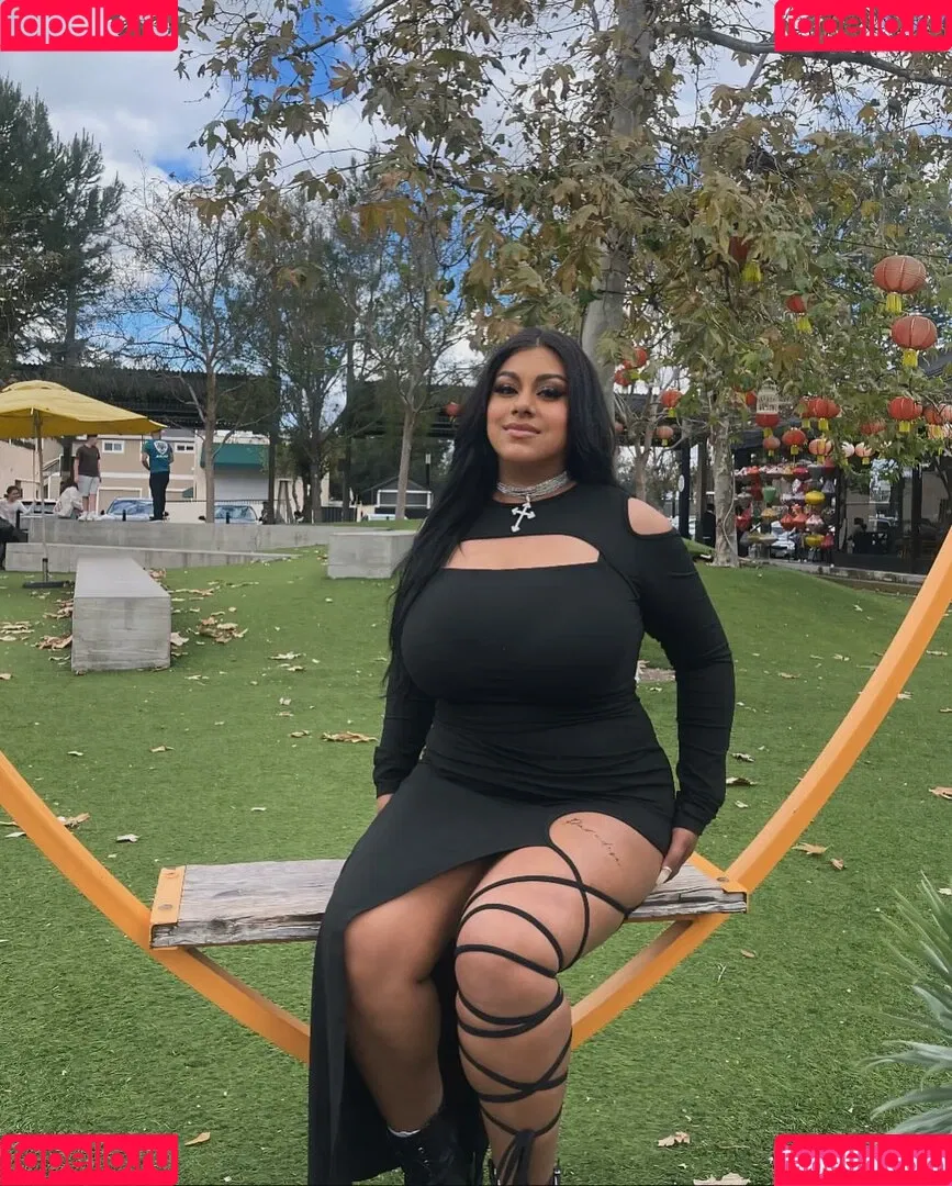 Dulce Castaneda Onlyfans Photo Gallery 