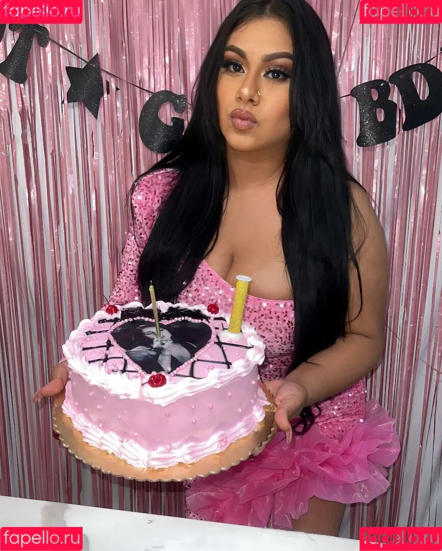 Dulce Castaneda Onlyfans Photo Gallery 