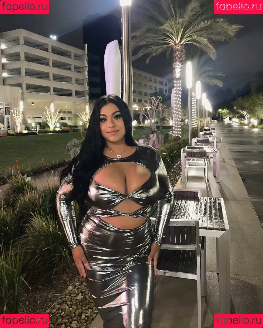 Dulce Castaneda Onlyfans Photo Gallery 