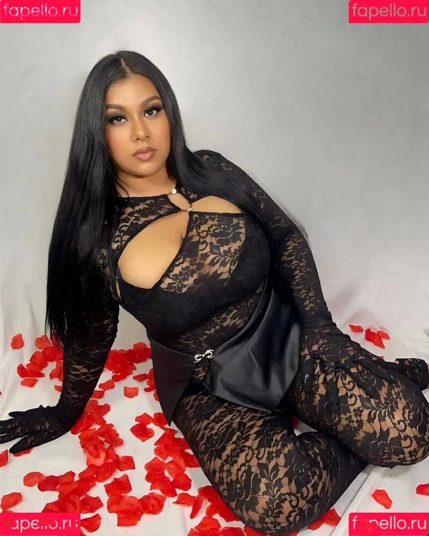 Dulce Castaneda Onlyfans Photo Gallery 