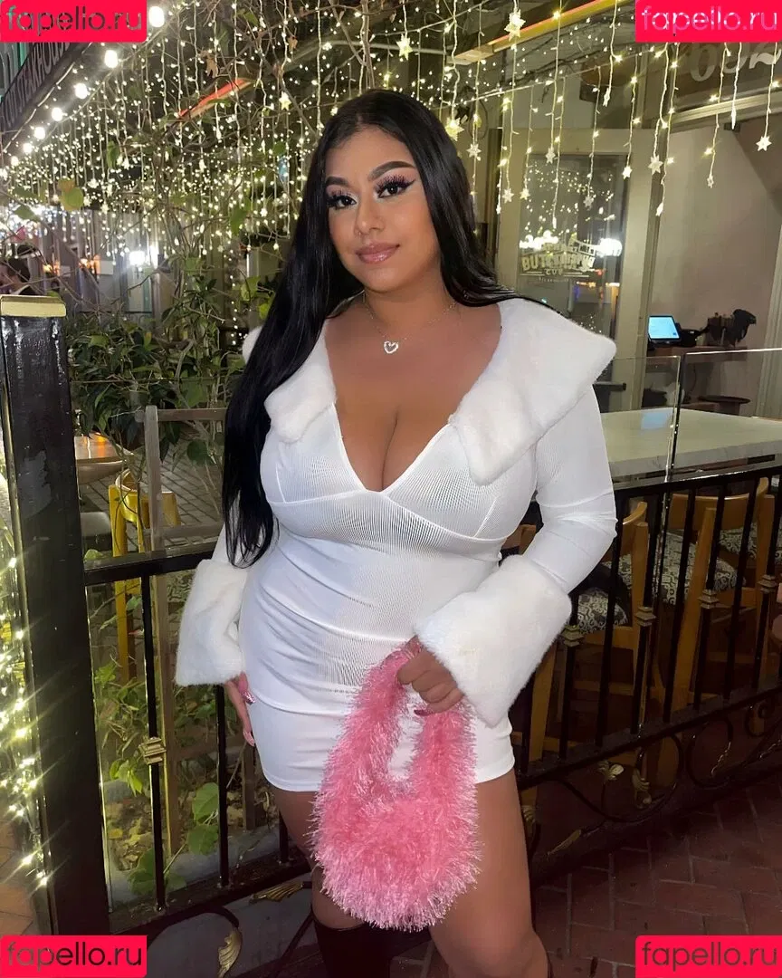 Dulce Castaneda Onlyfans Photo Gallery 