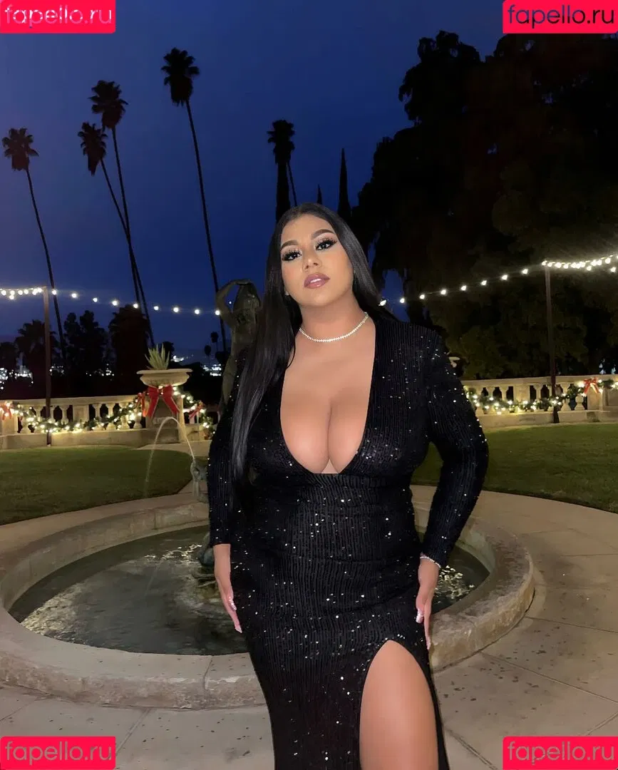 Dulce Castaneda Onlyfans Photo Gallery 