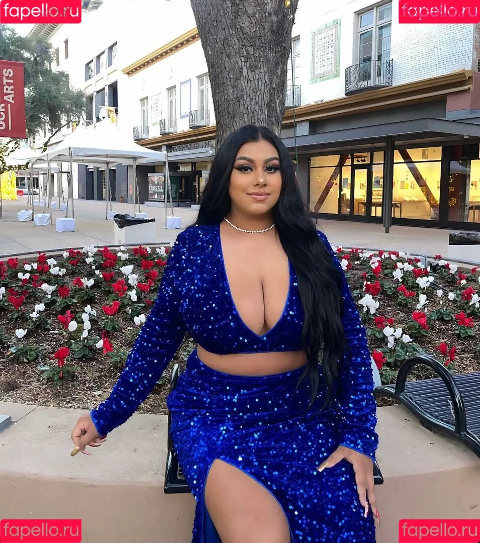 Dulce Castaneda Onlyfans Photo Gallery 