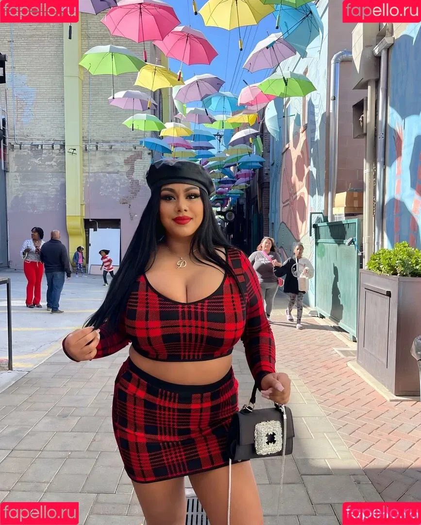 Dulce Castaneda Onlyfans Photo Gallery 