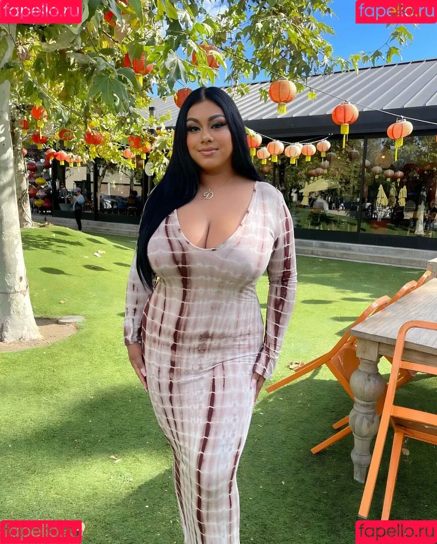 Dulce Castaneda Onlyfans Photo Gallery 