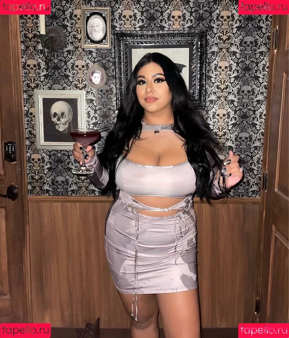 Dulce Castaneda Onlyfans Photo Gallery 