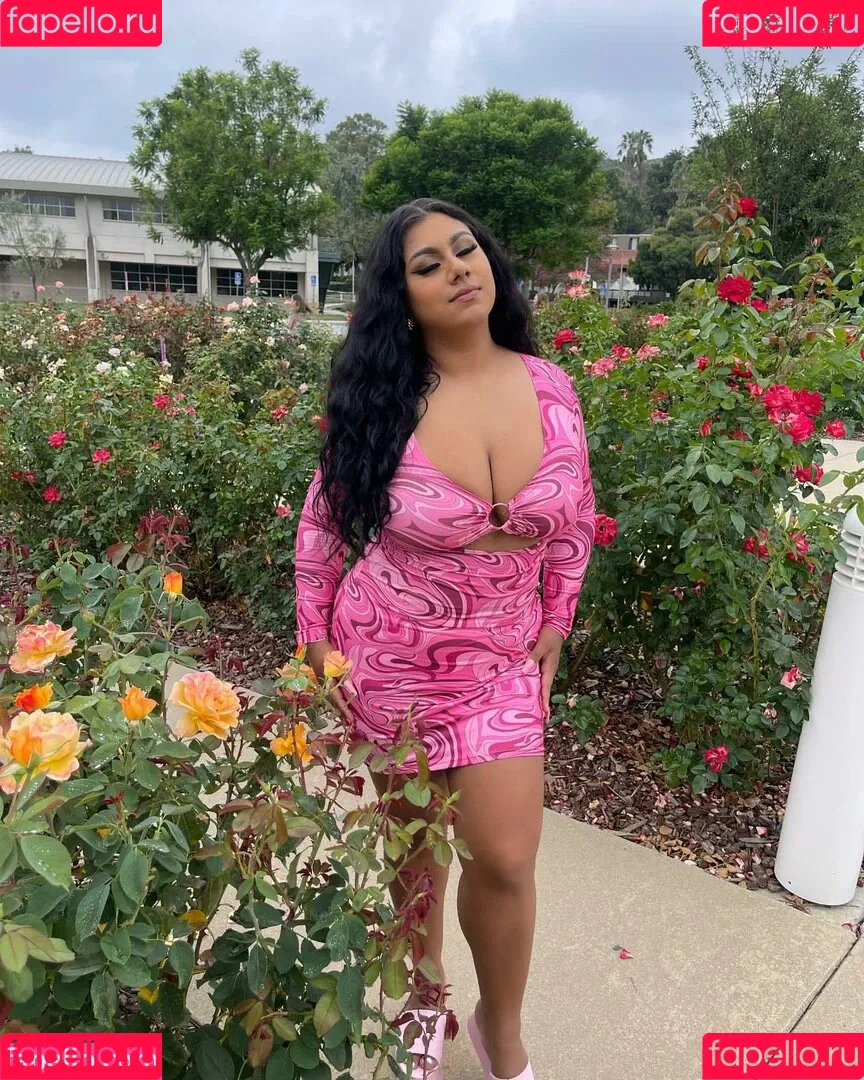 Dulce Castaneda Onlyfans Photo Gallery 