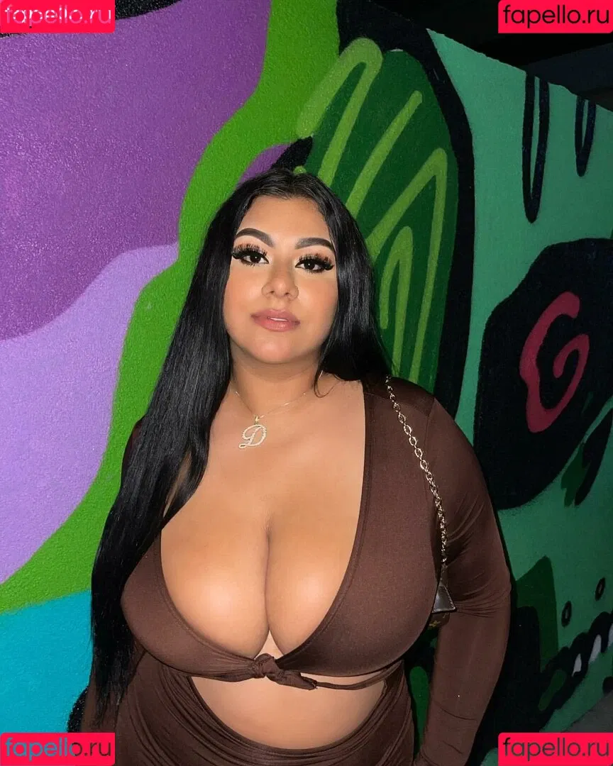 Dulce Castaneda Onlyfans Photo Gallery 