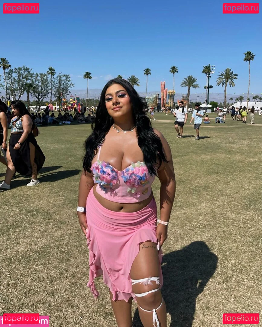 Dulce Castaneda Onlyfans Photo Gallery 