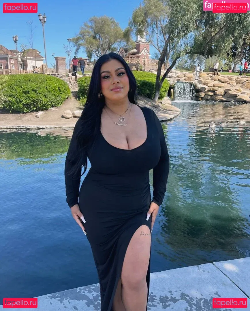 Dulce Castaneda Onlyfans Photo Gallery 