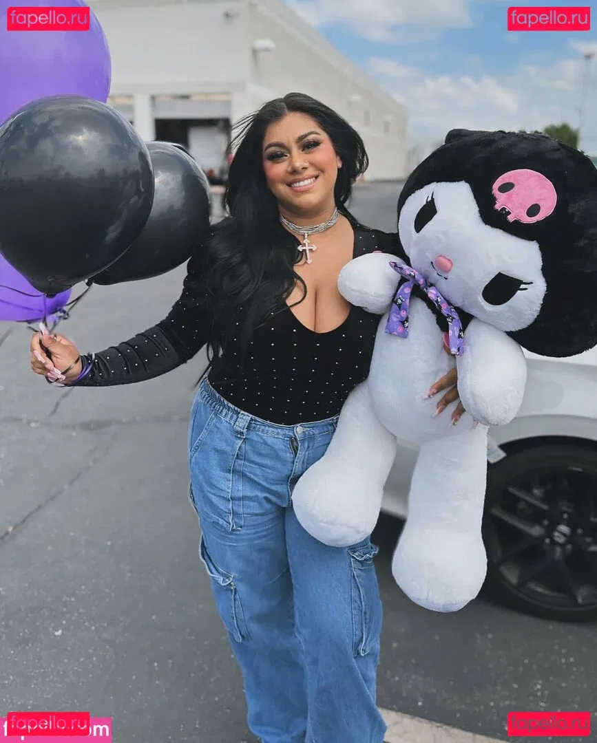 Dulce Castaneda Onlyfans Photo Gallery 