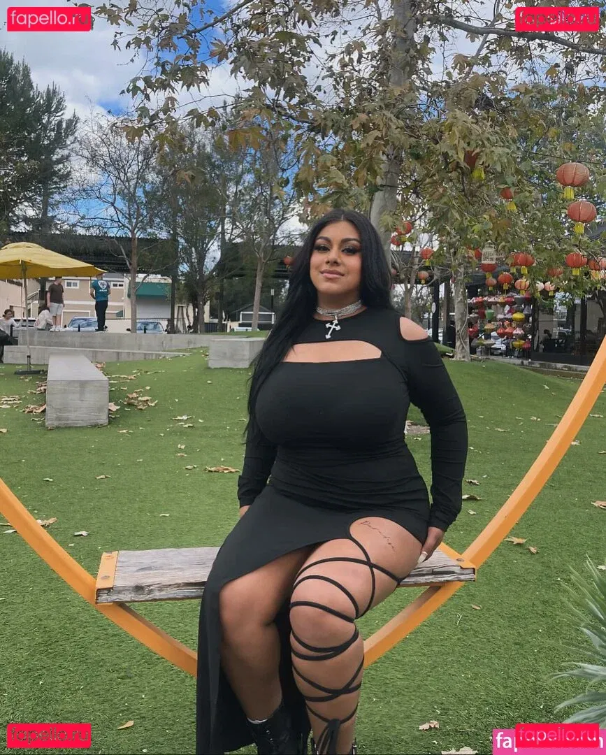 Dulce Castaneda Onlyfans Photo Gallery 