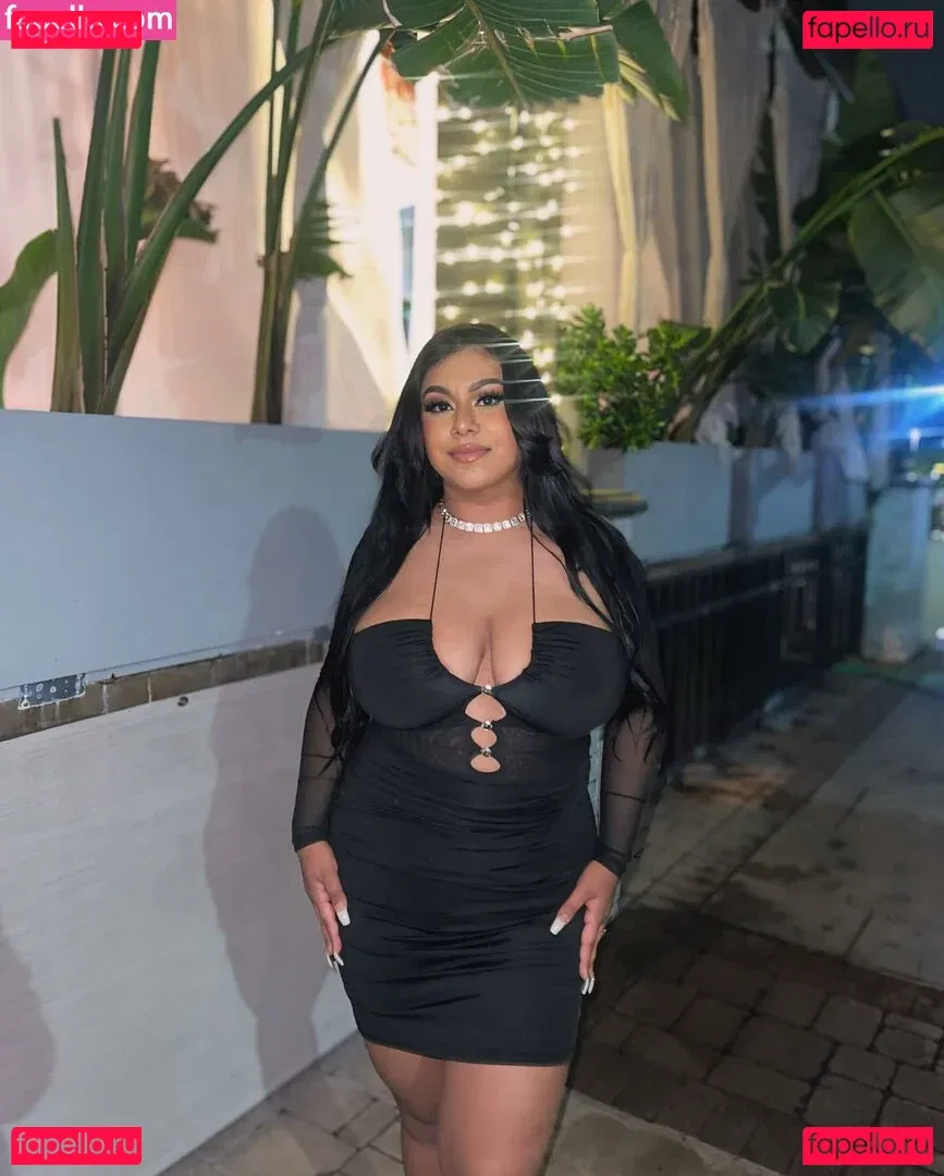 Dulce Castaneda Onlyfans Photo Gallery 