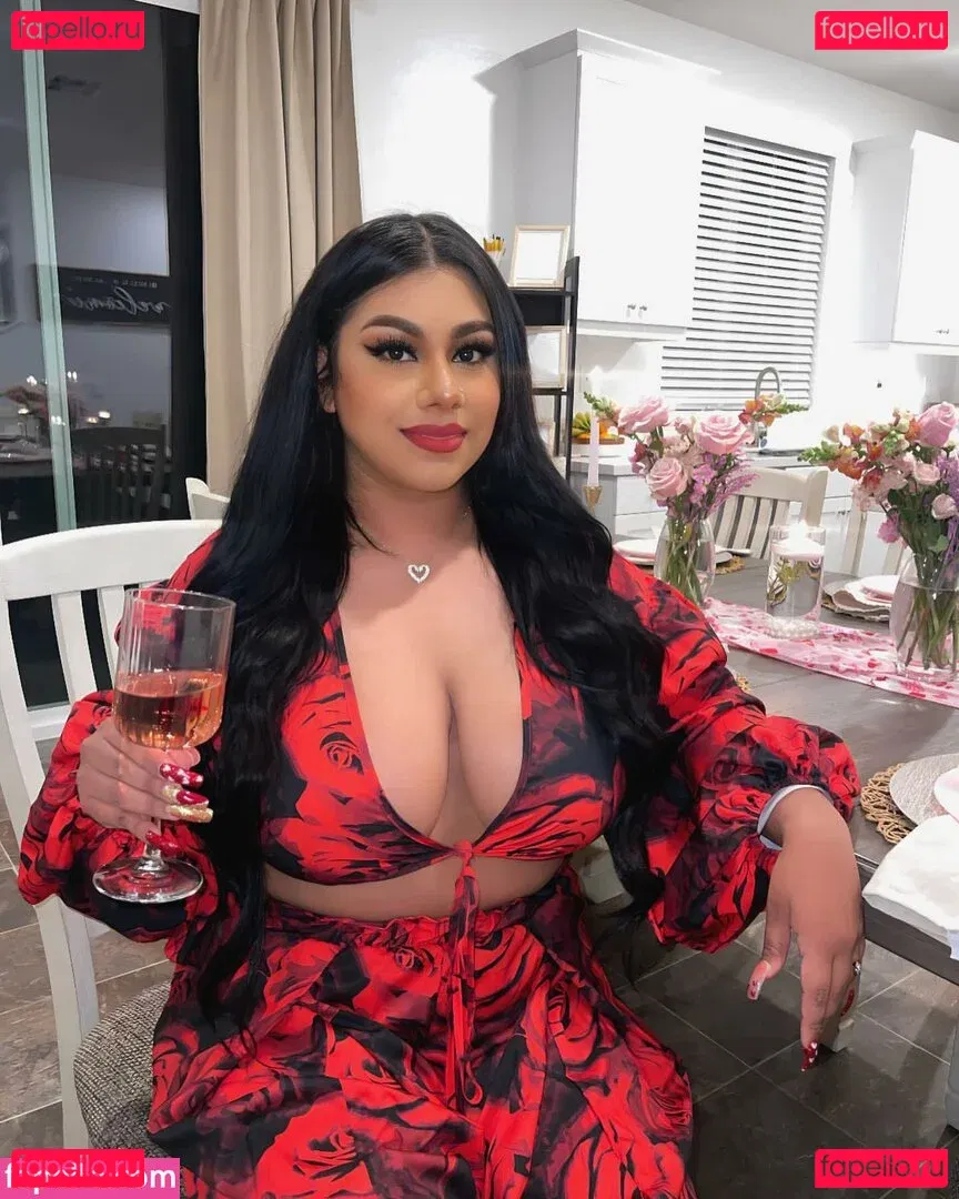 Dulce Castaneda Onlyfans Photo Gallery 