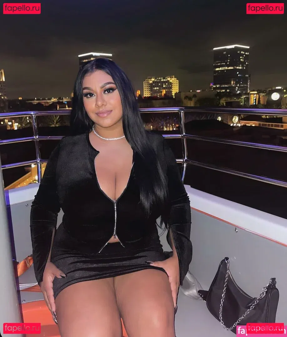 Dulce Castaneda Onlyfans Photo Gallery 